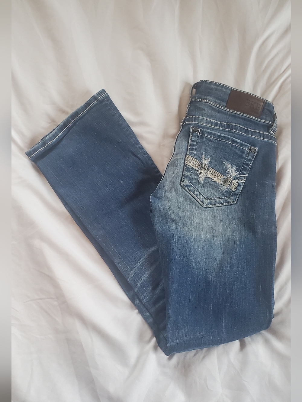 BKE Stella Women's Sz 27R Blue Distressed Pocket Stretch Jeans (Actual W28/L31)